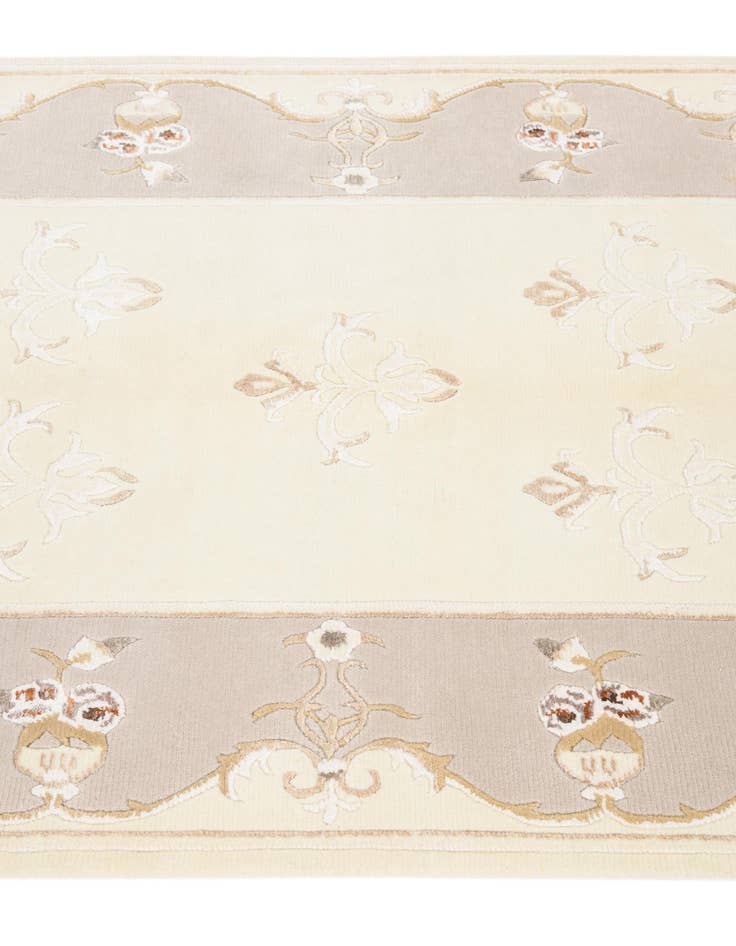 Detail image of  4' x 6'  Hand Knotted Darya Wool Rug