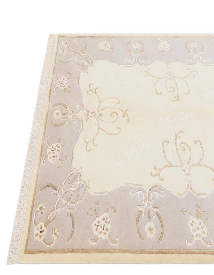 Detail image of  4' 2 x 5' 10  Hand Knotted Darya Wool Rug