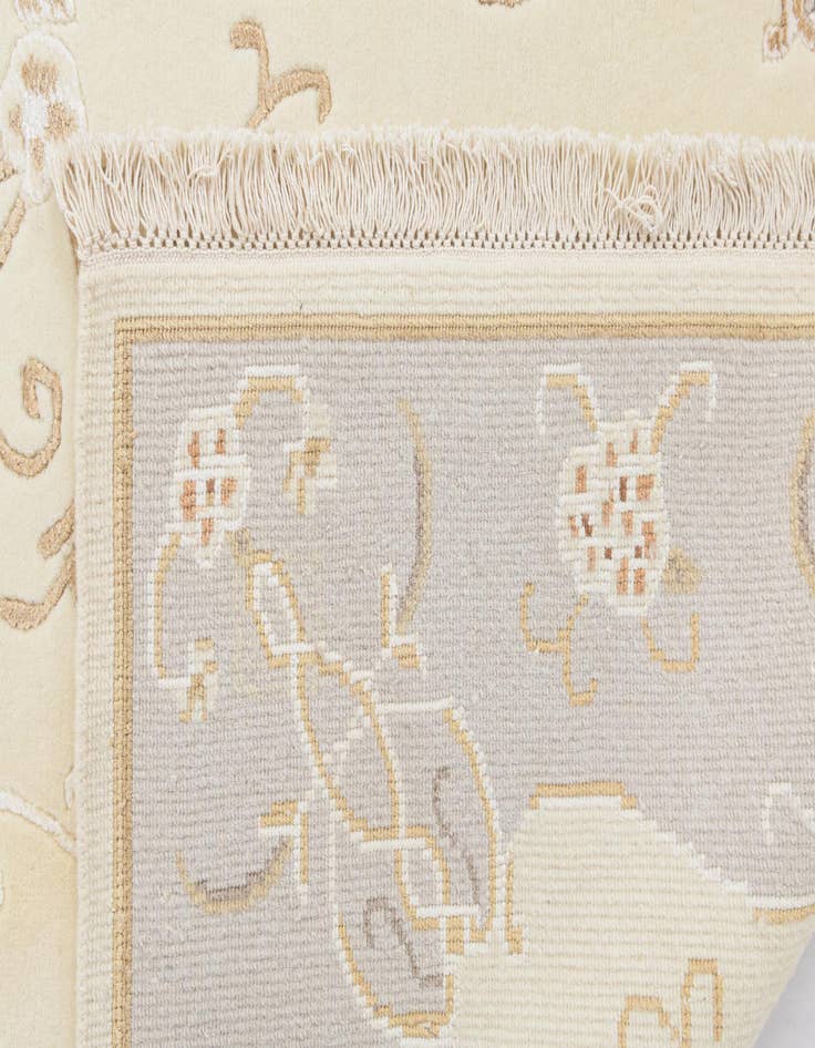 Detail image of  4' 2 x 5' 10  Hand Knotted Darya Wool Rug
