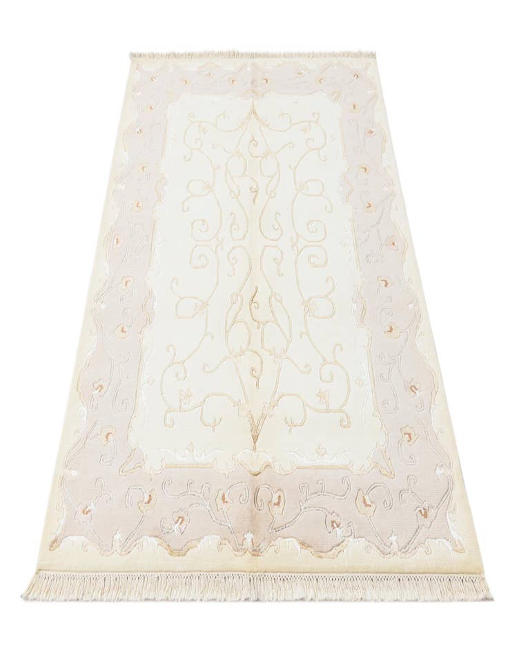 Detail image of  4' 1 x 5' 11  Hand Knotted Darya Wool Rug