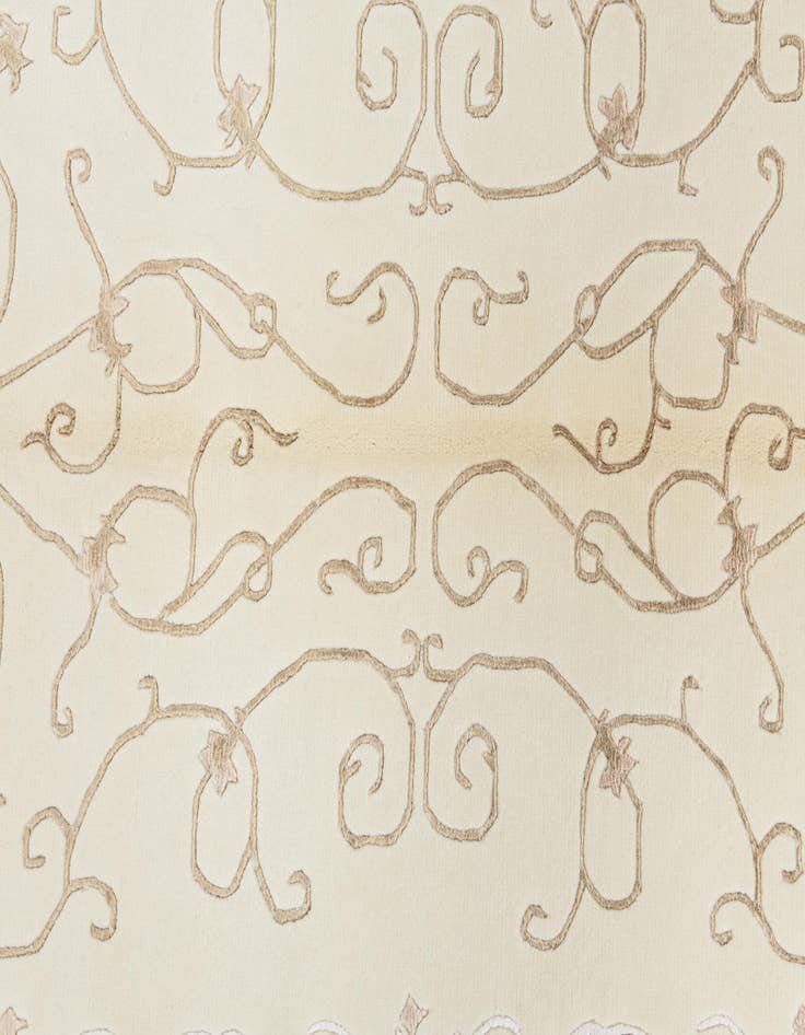 Detail image of  4' 1 x 5' 11  Hand Knotted Darya Wool Rug