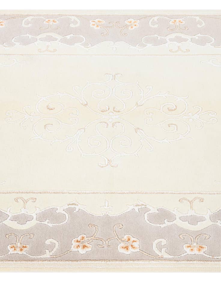 Detail image of  3' 11 x 5' 11  Hand Knotted Darya Wool Rug