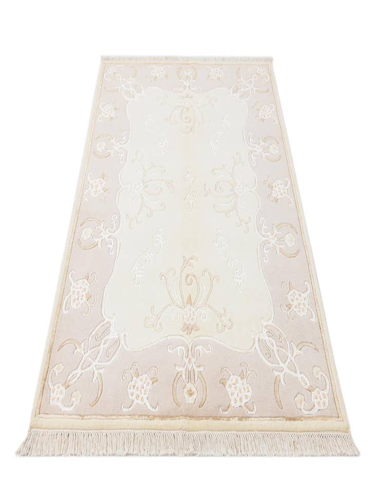 Detail image of  3' 11 x 5' 11  Hand Knotted Darya Wool Rug