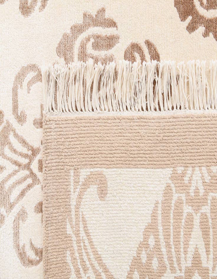 Detail image of  5' 10 x 7' 10  Hand Knotted Darya Wool Rug