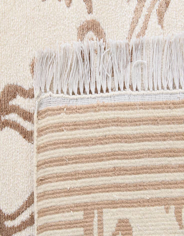 Detail image of  5' 9 x 8' 2  Hand Knotted Darya Wool Rug