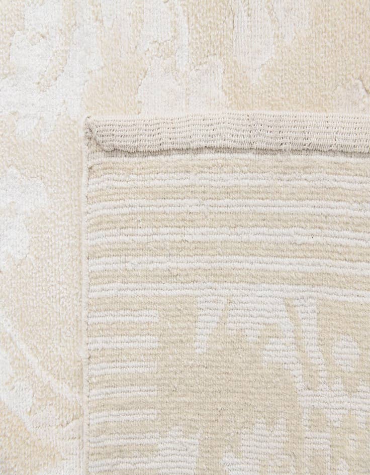 Detail image of  5' 7 x 7' 10  Hand Knotted Darya Wool Rug