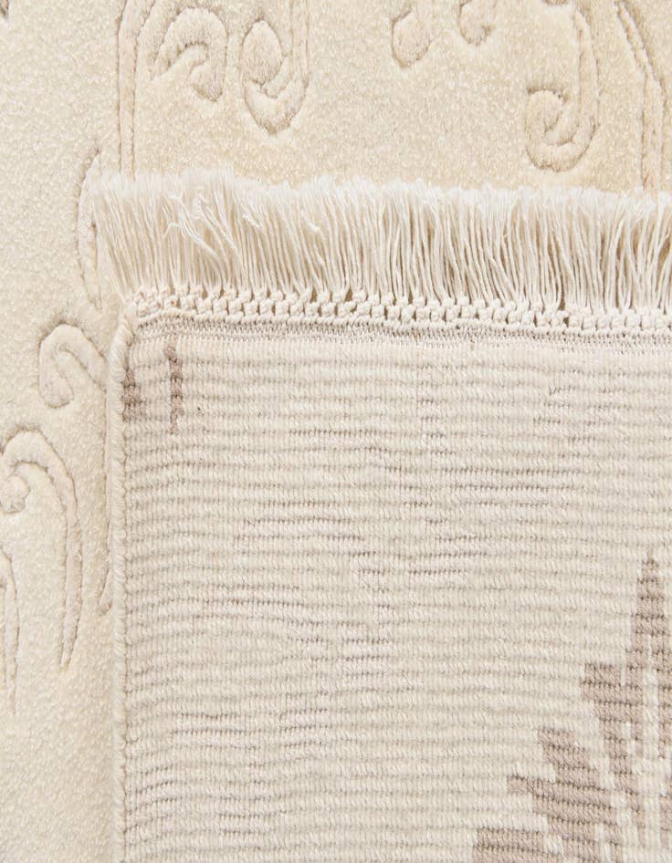 Detail image of  5' 7 x 7' 10  Hand Knotted Darya Wool Rug