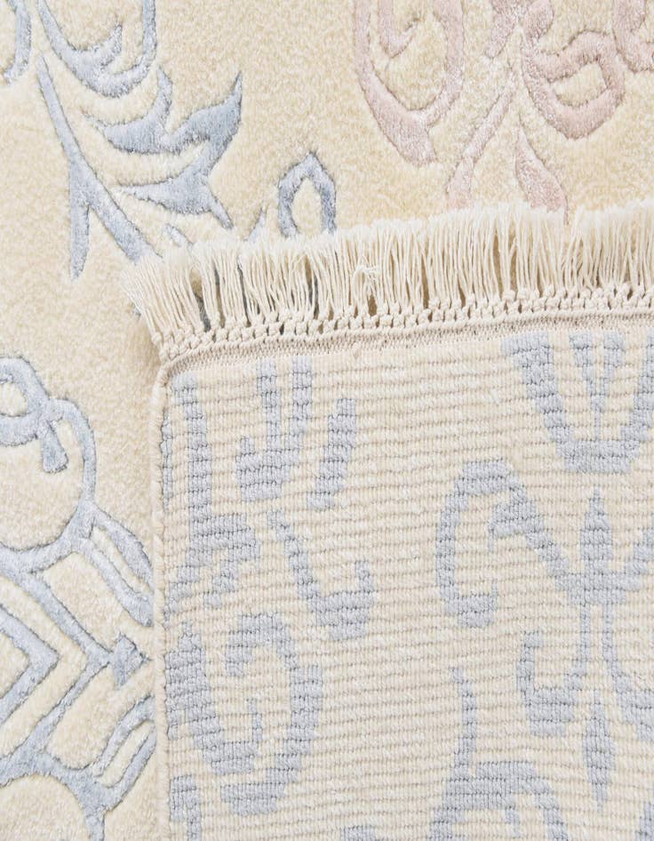 Detail image of  5' 7 x 7' 10  Hand Knotted Darya Wool Rug