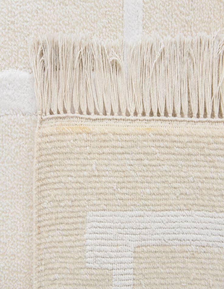 Detail image of  5' 9 x 8'  Hand Knotted Darya Wool Rug