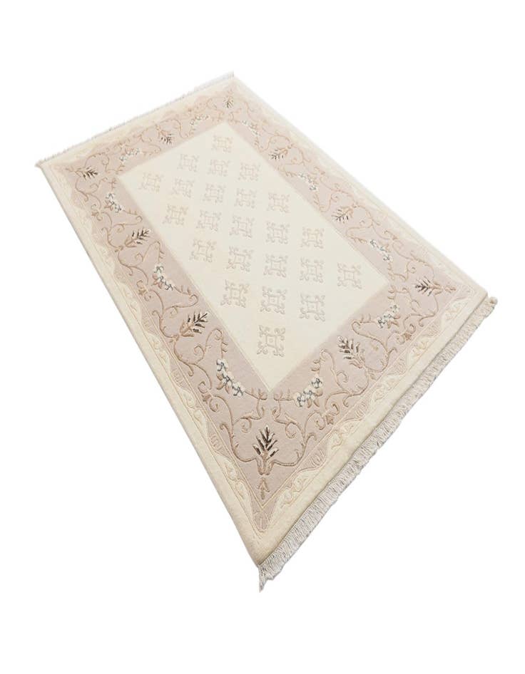 Detail image of  5' 7 x 8'  Hand Knotted Darya Wool Rug