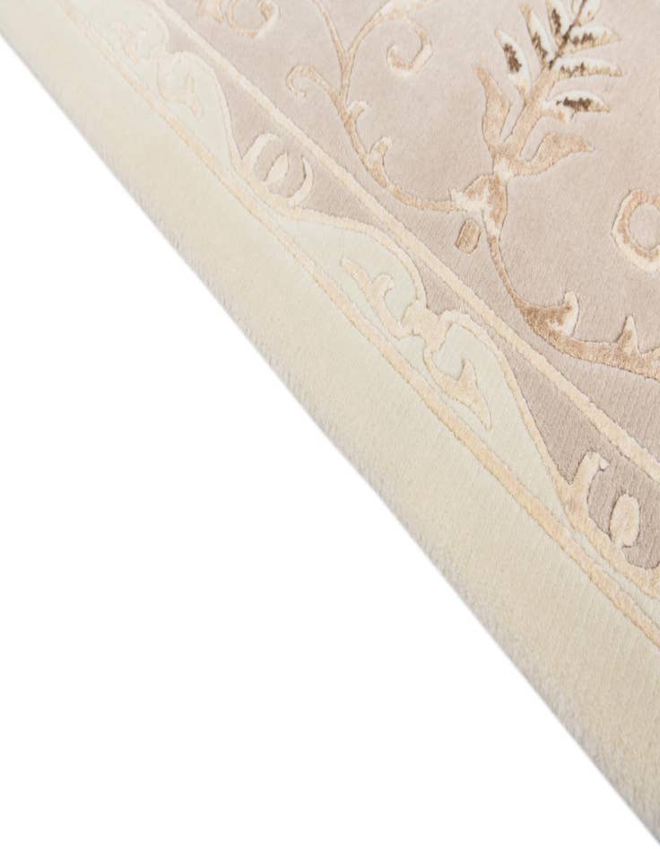 Detail image of  5' 7 x 8'  Hand Knotted Darya Wool Rug