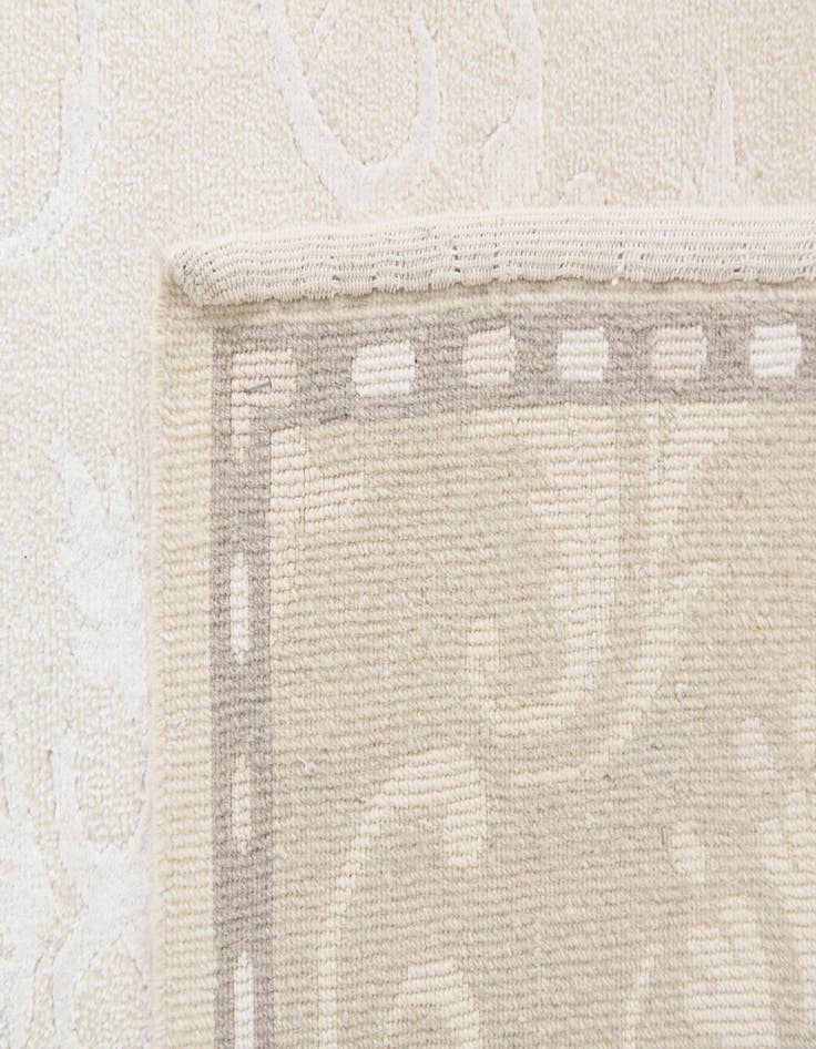 Detail image of  5' 9 x 7' 11  Hand Knotted Darya Wool Rug