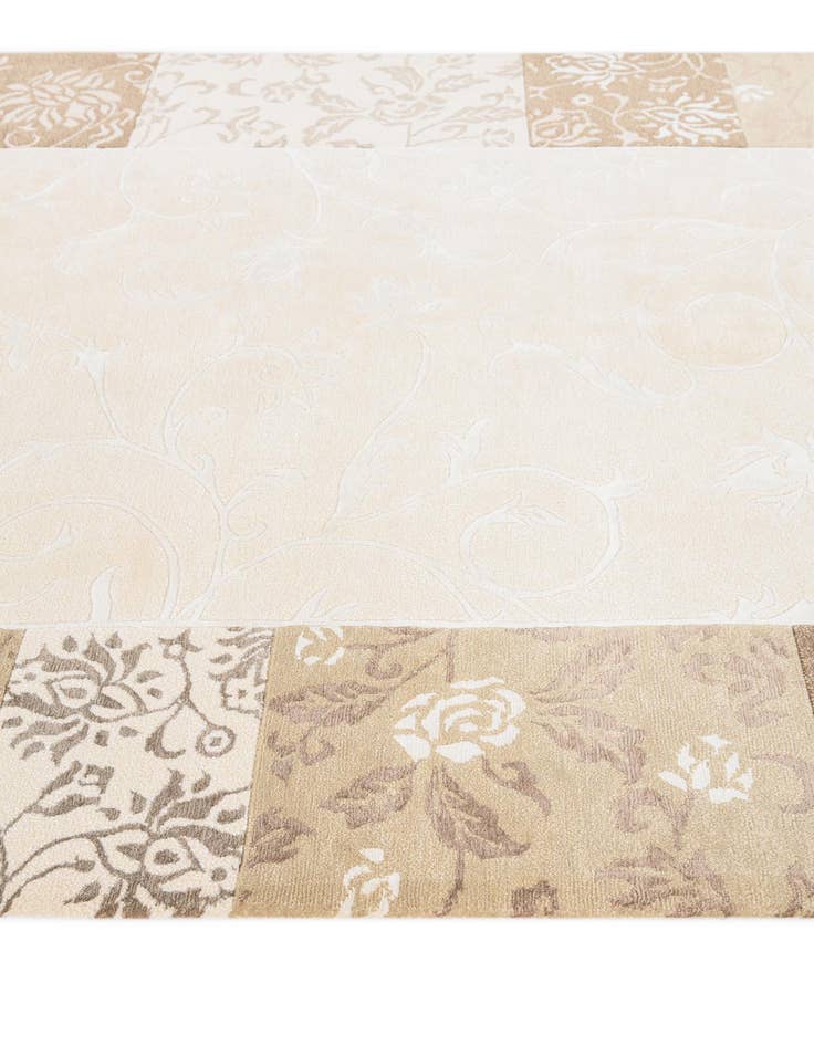 Detail image of  5' 9 x 8'  Hand Knotted Darya Wool Rug