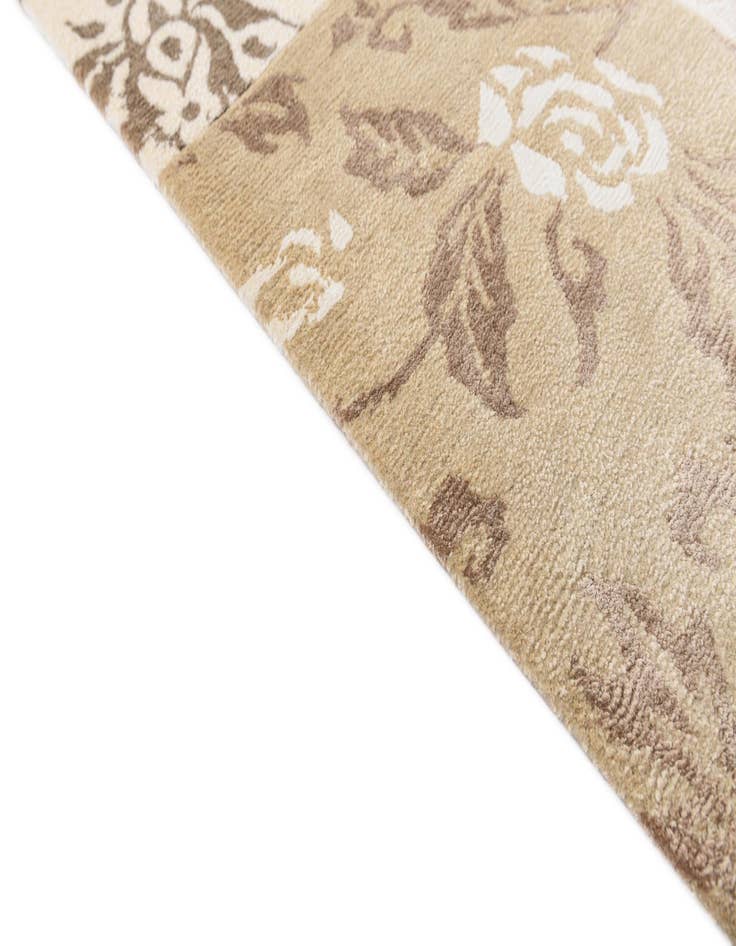 Detail image of  5' 9 x 8'  Hand Knotted Darya Wool Rug