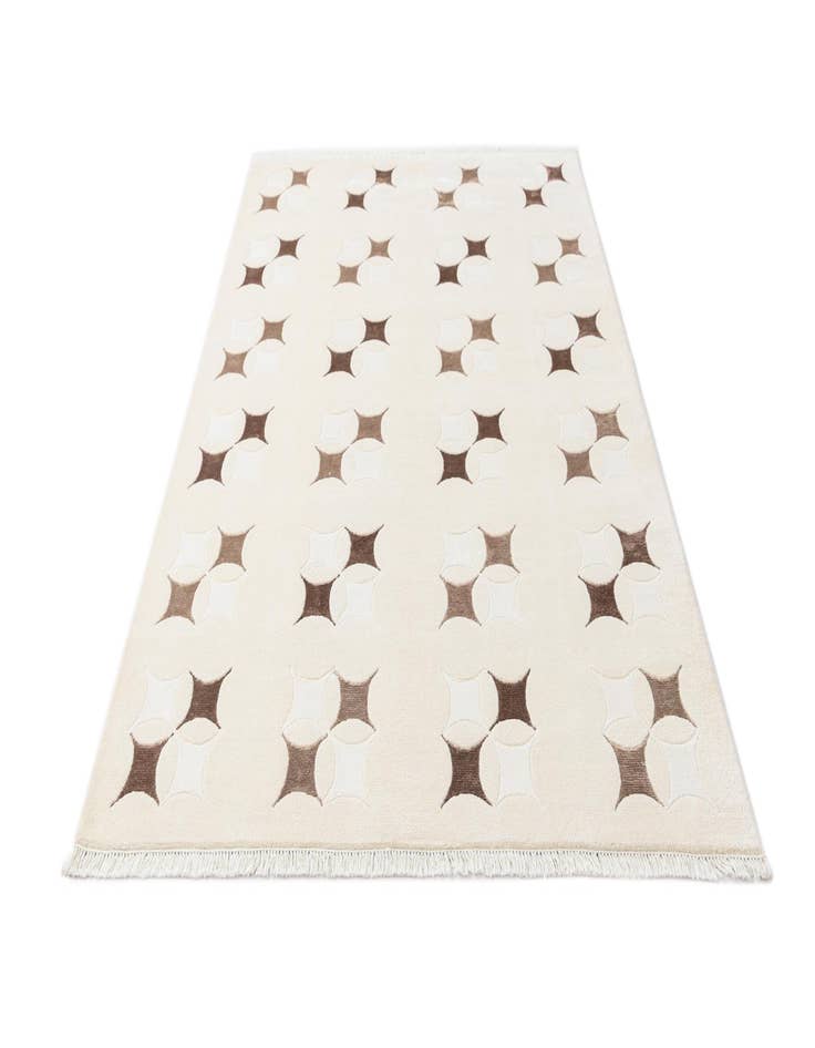 Detail image of  5' 5 x 8'  Hand Knotted Darya Wool Rug