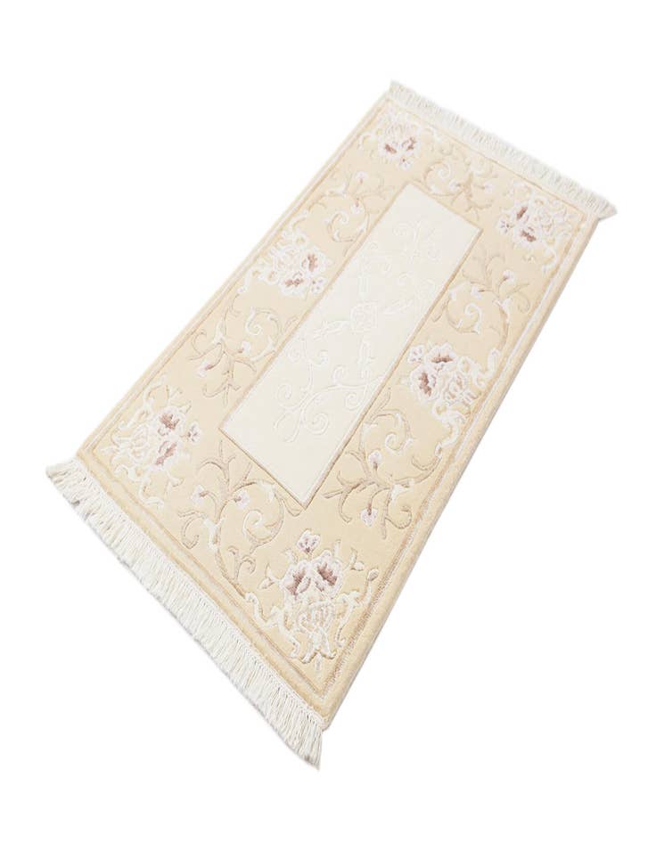 Detail image of  2' 9 x 5'  Hand Knotted Darya Wool Rug