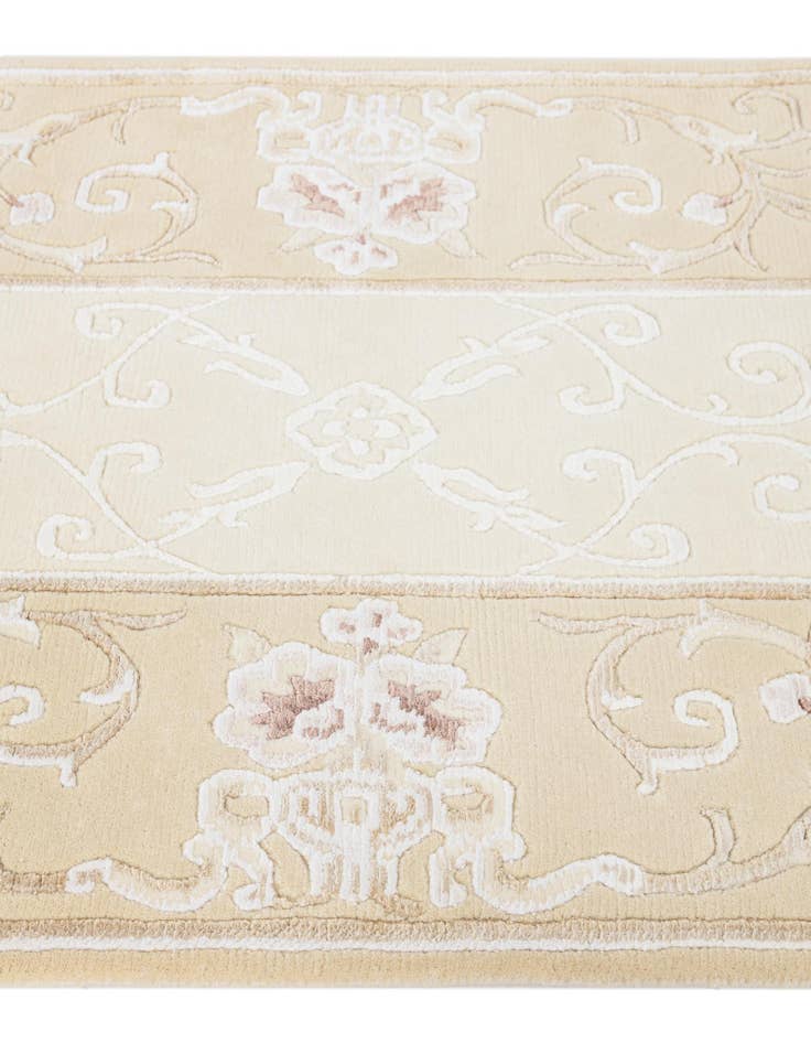 Detail image of  2' 9 x 5'  Hand Knotted Darya Wool Rug