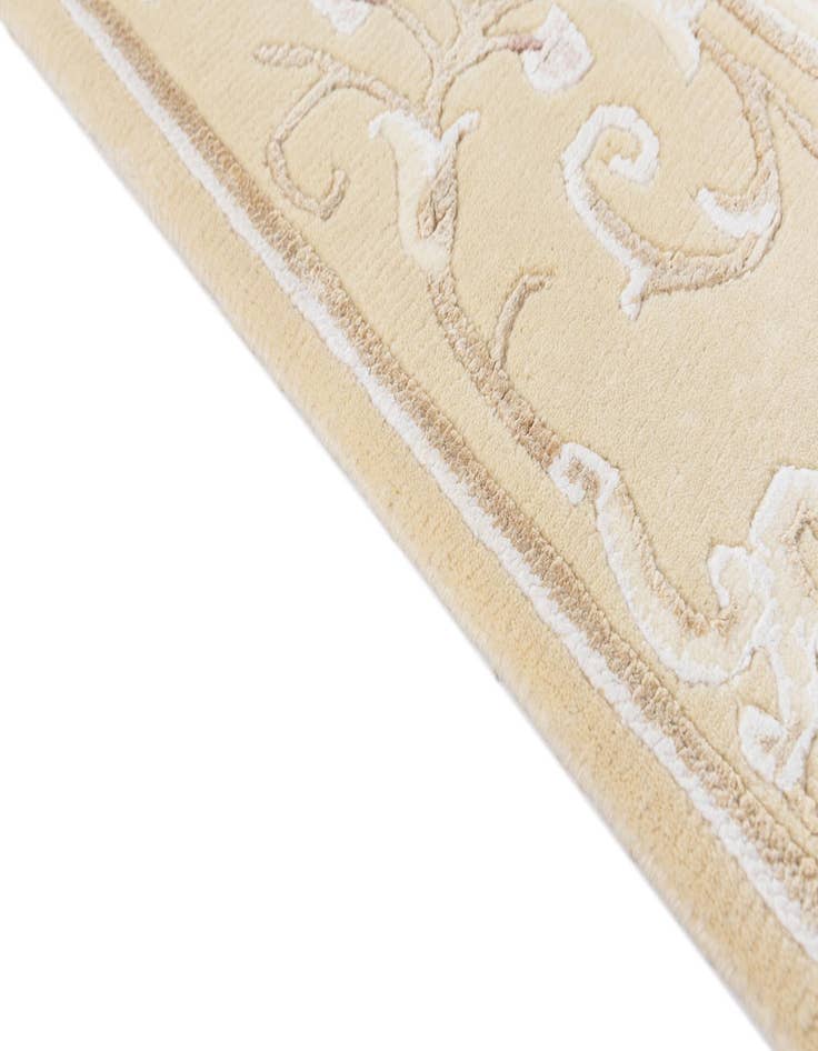 Detail image of  2' 9 x 5'  Hand Knotted Darya Wool Rug