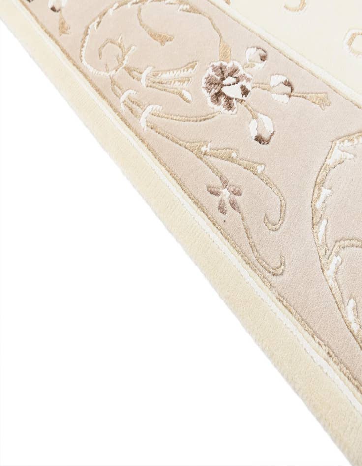 Detail image of  5' 9 x 8'  Hand Knotted Darya Wool Rug