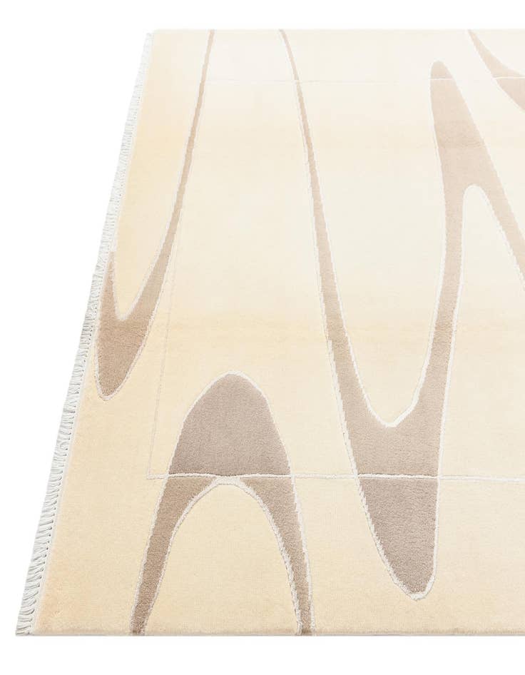 Detail image of  5' 8 x 8'  Hand Knotted Darya Wool Rug