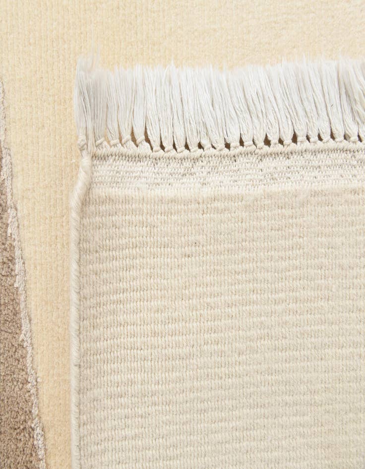 Detail image of  5' 8 x 8'  Hand Knotted Darya Wool Rug