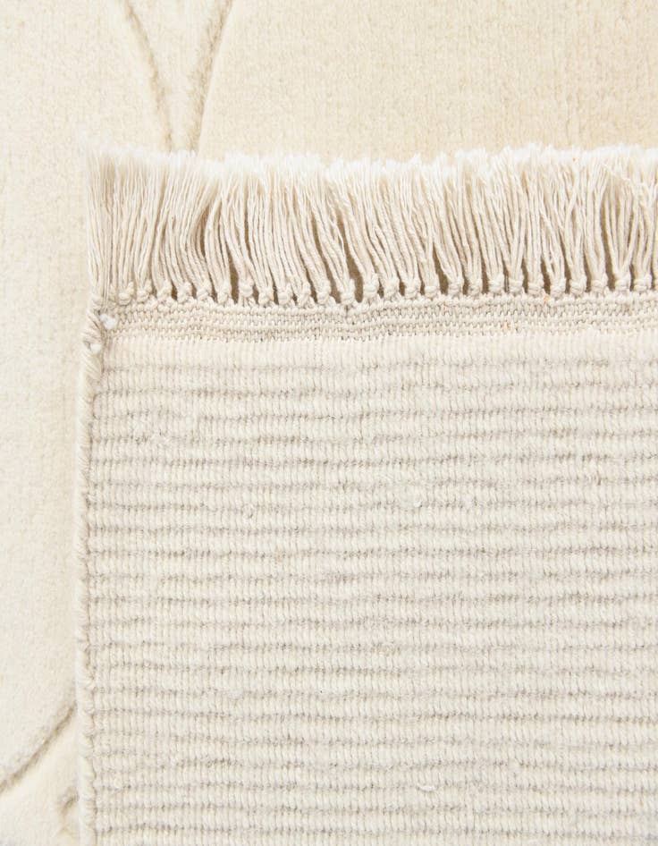 Detail image of  5' 7 x 7' 10  Hand Knotted Darya Wool Rug