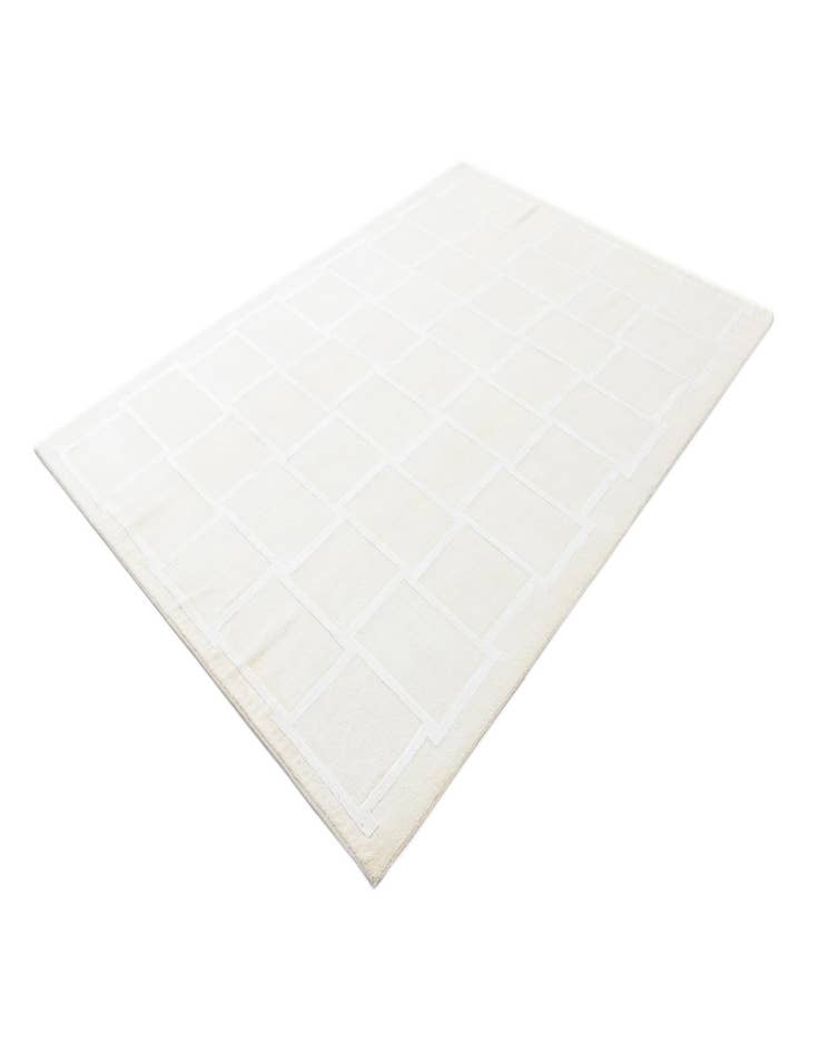 Detail image of  5' 9 x 8'  Hand Knotted Darya Wool Rug