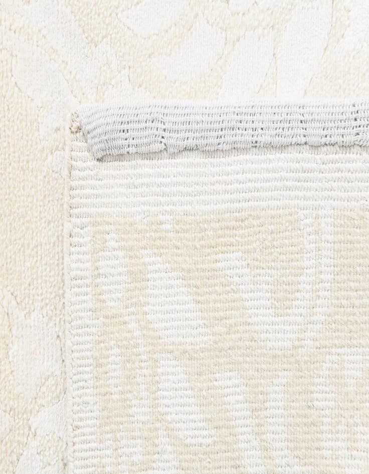 Detail image of  3' x 4' 11  Hand Knotted Darya Wool Rug