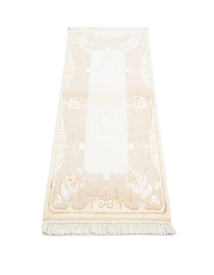 Detail image of  2' 9 x 4' 9  Hand Knotted Darya Wool Rug