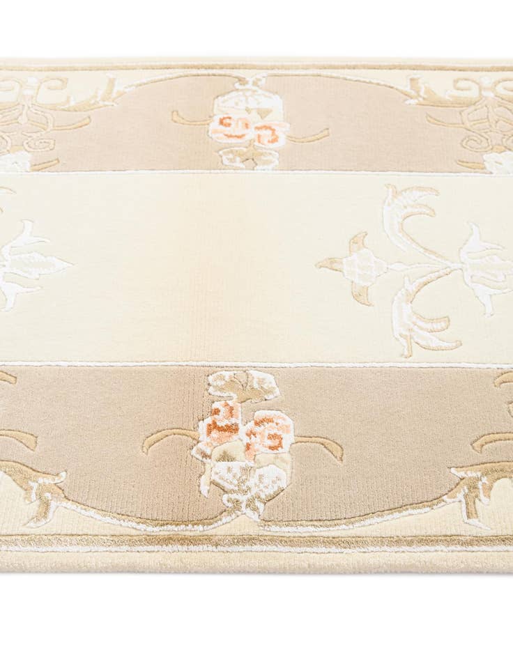 Detail image of  2' 9 x 4' 9  Hand Knotted Darya Wool Rug