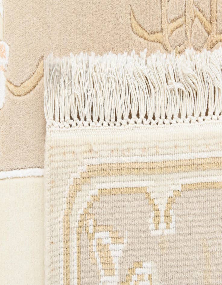 Detail image of  2' 9 x 4' 9  Hand Knotted Darya Wool Rug