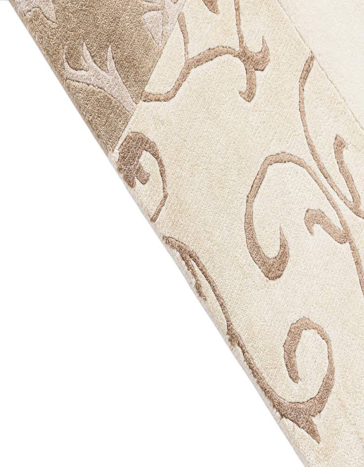 Detail image of  5' 7 x 7' 10  Hand Knotted Darya Wool Rug