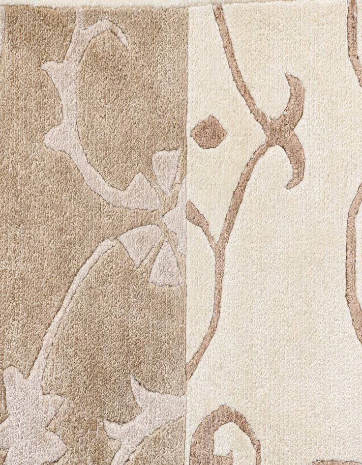 Detail image of  5' 7 x 7' 10  Hand Knotted Darya Wool Rug