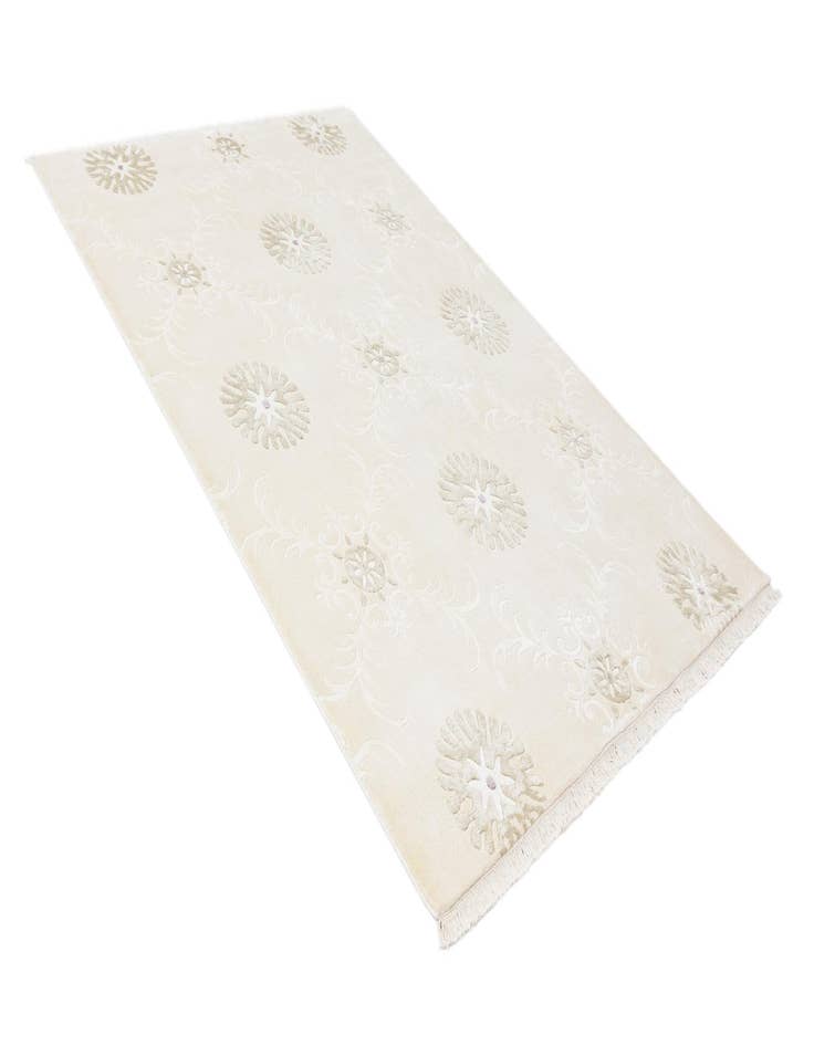 Detail image of  5' 7 x 8'  Hand Knotted Darya Wool Rug