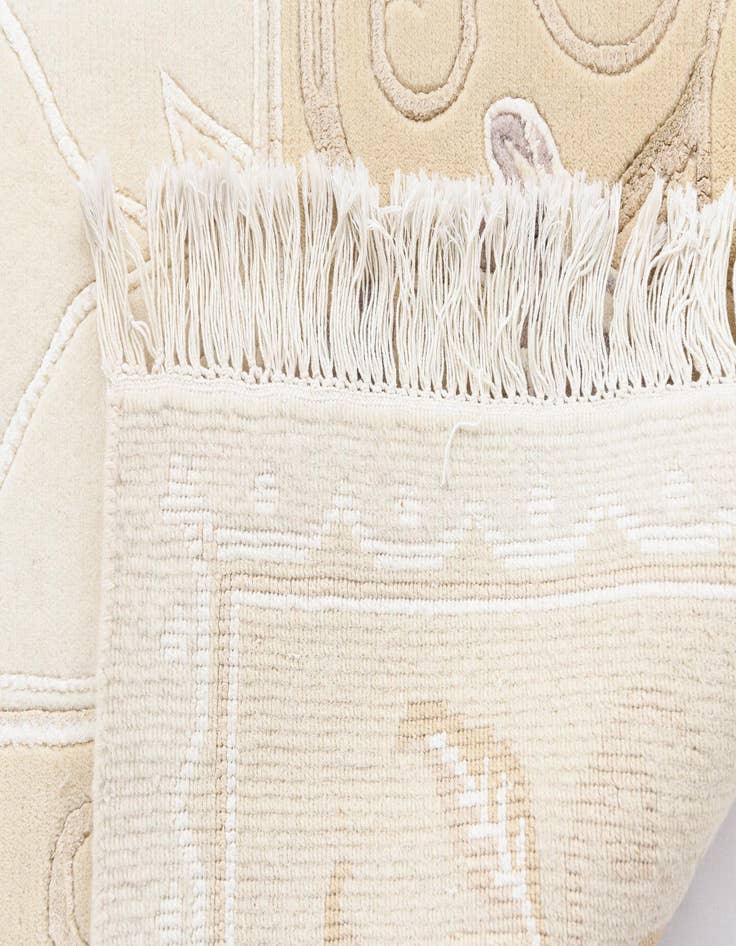 Detail image of  6' x 7' 11 Darya Rug