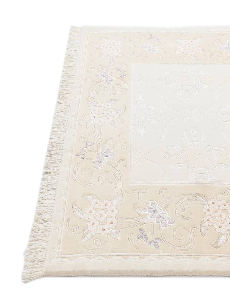 Detail image of  6' x 7' 11 Darya Rug