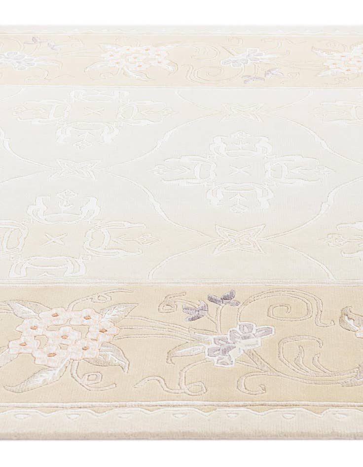 Detail image of  6' x 7' 11 Darya Rug