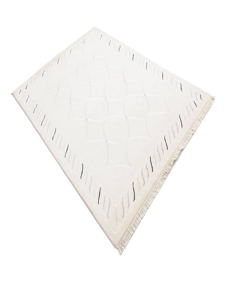 Detail image of  5' 5 x 7' 10 Darya Rug