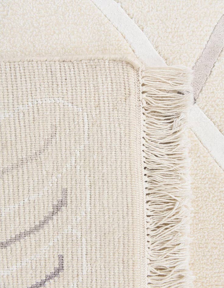 Detail image of  5' 5 x 7' 10 Darya Rug