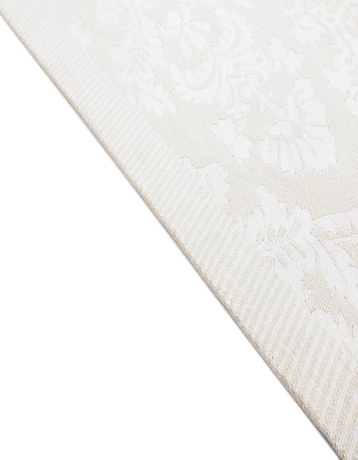 Detail image of  5' 8 x 8' Darya Rug