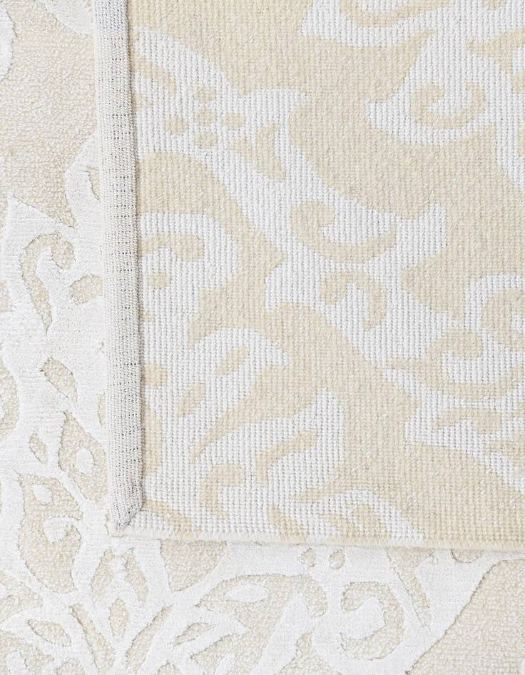 Detail image of  6' x 8' Darya Rug