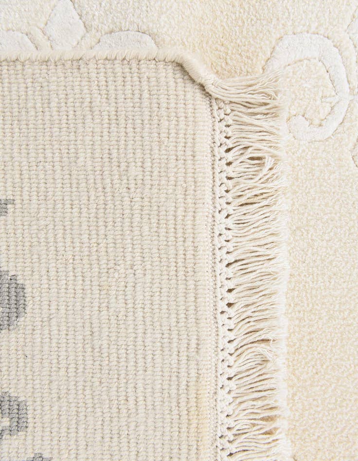 Detail image of  4' 11 x 6' 7 Darya Rug