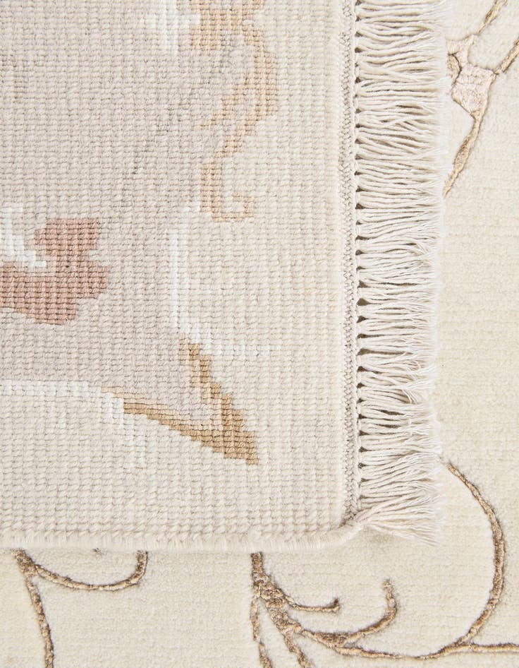 Detail image of  4' 11 x 6' 9 Darya Rug