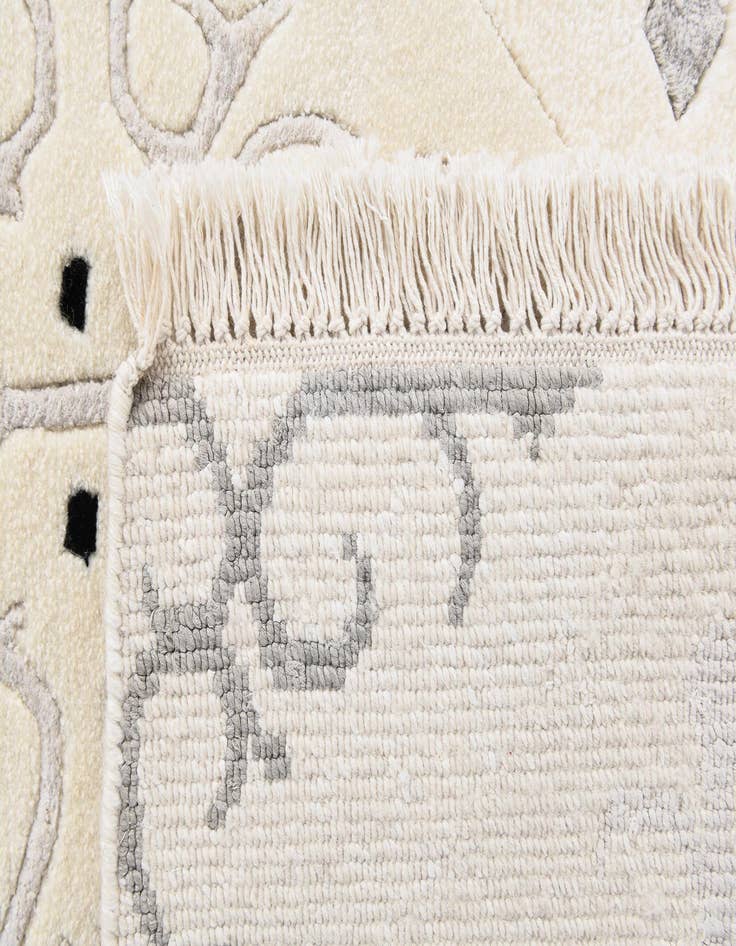 Detail image of  5' x 6' 8 Darya Rug