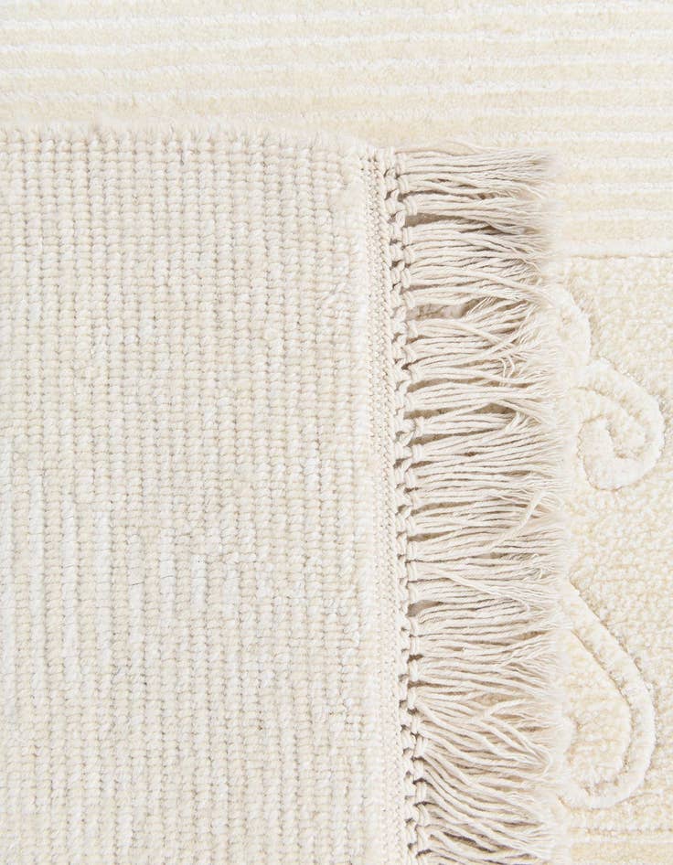 Detail image of  4' 11 x 6' 11 Darya Rug