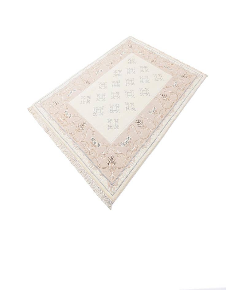 Detail image of  4' 11 x 6' 8 Darya Rug