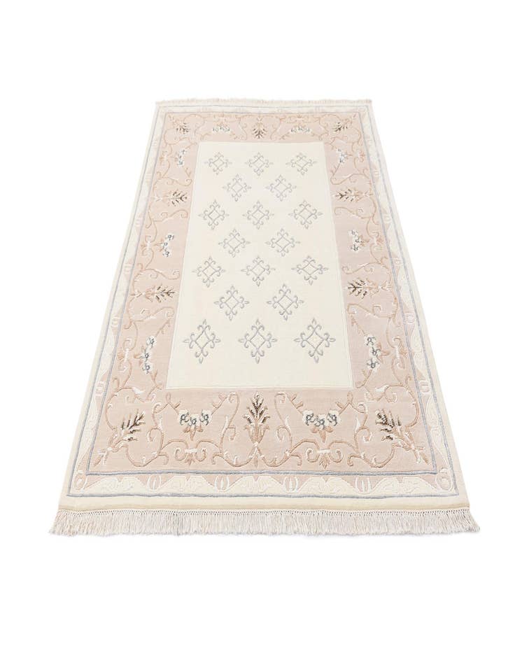 Detail image of  4' 11 x 6' 8 Darya Rug