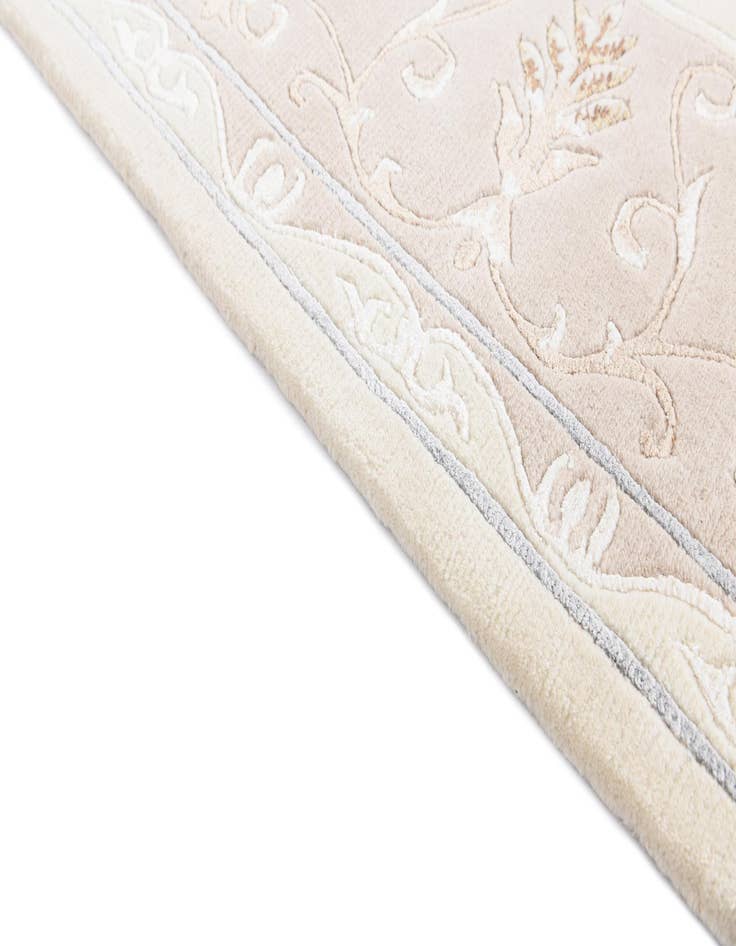 Detail image of  4' 11 x 6' 8 Darya Rug