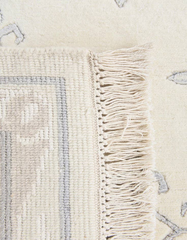 Detail image of  4' 11 x 6' 8 Darya Rug