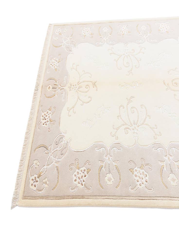 Detail image of  4' 11 x 6' 7 Darya Rug